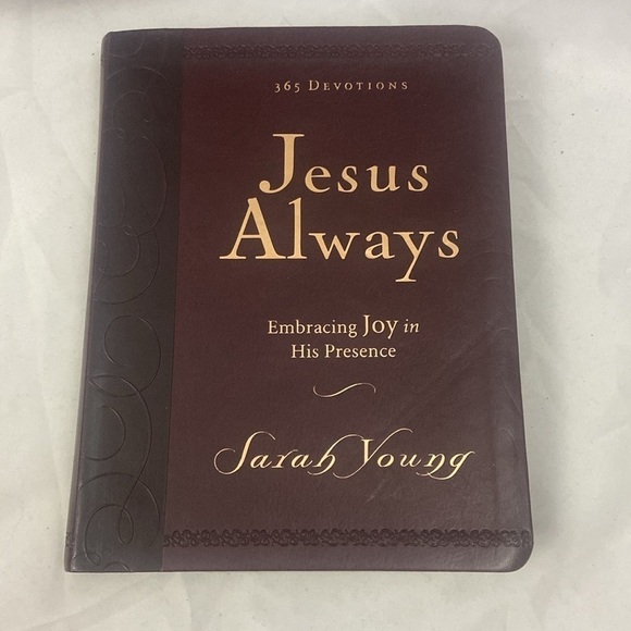 NWT Jesus Always Sarah Young 365 Day Devotional - Picture 5 of 5